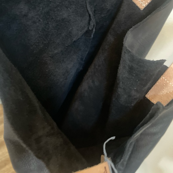 Black Leather Tote with Natural Leather Straps - Picture 7 of 7